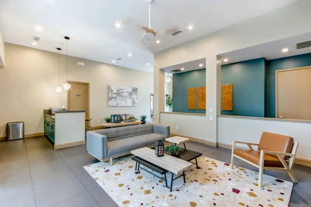 Clubhouse 2